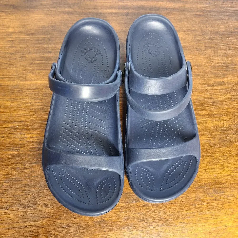 Dawgs 3 strap comfort sandals waterproof navy blue size 8 beach travel vacation